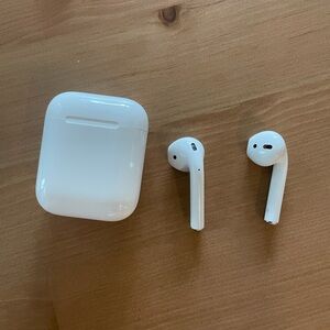 Apple AirPods 2nd Gen